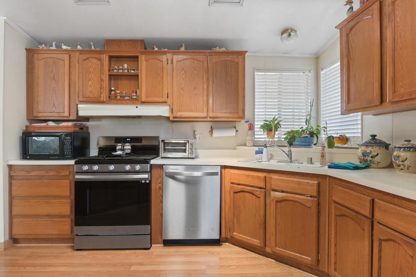 Detail Gallery Image 11 of 29 For 575 San Pedro Ave #85,  Morgan Hill,  CA 95037 - 2 Beds | 2 Baths