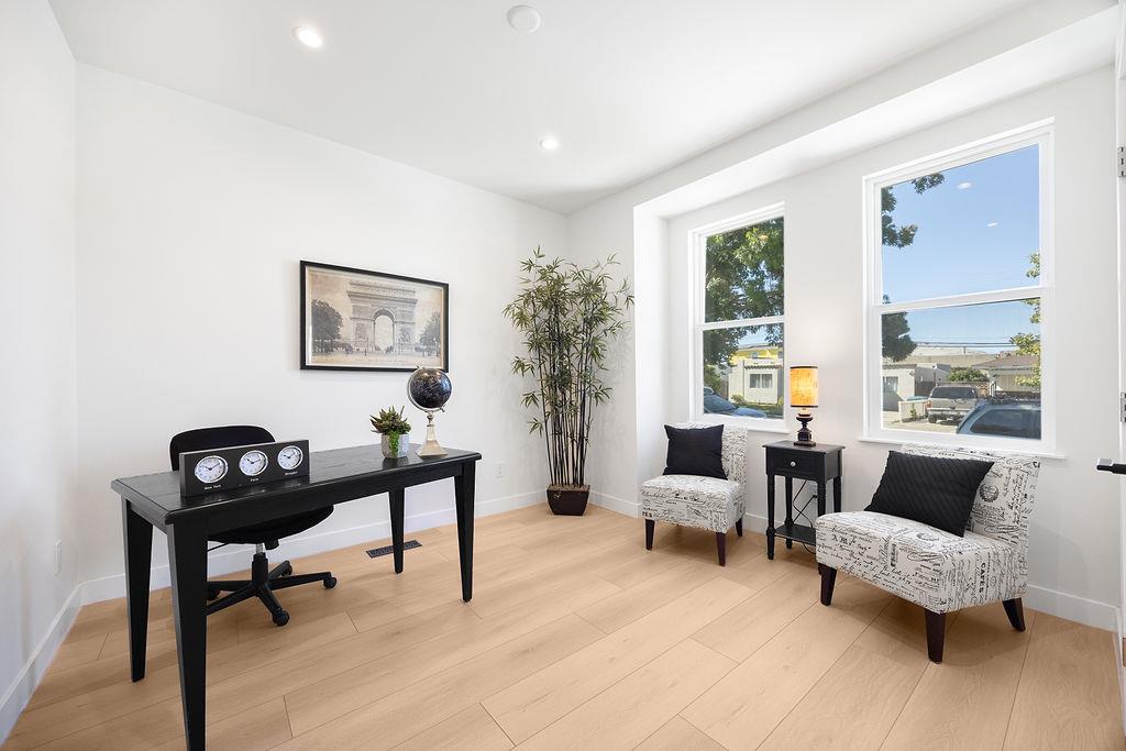 Detail Gallery Image 7 of 38 For 3040 Hoover St, Redwood City,  CA 94063 - 3 Beds | 2 Baths