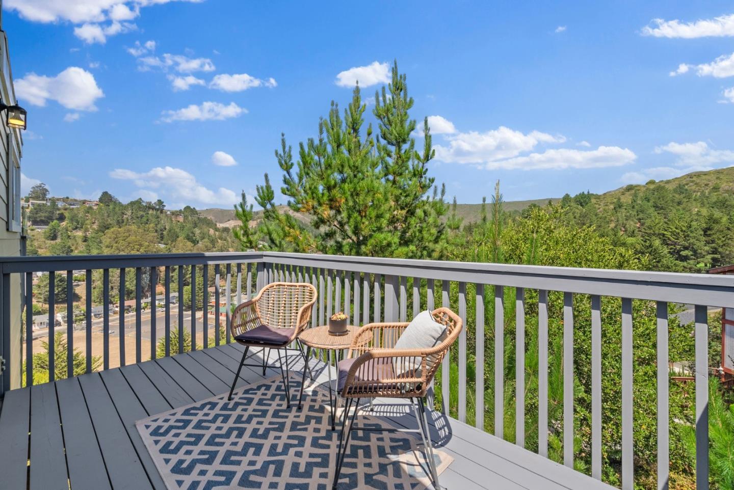 Detail Gallery Image 12 of 58 For 9 Humboldt Ct, Pacifica,  CA 94044 - 3 Beds | 2/1 Baths