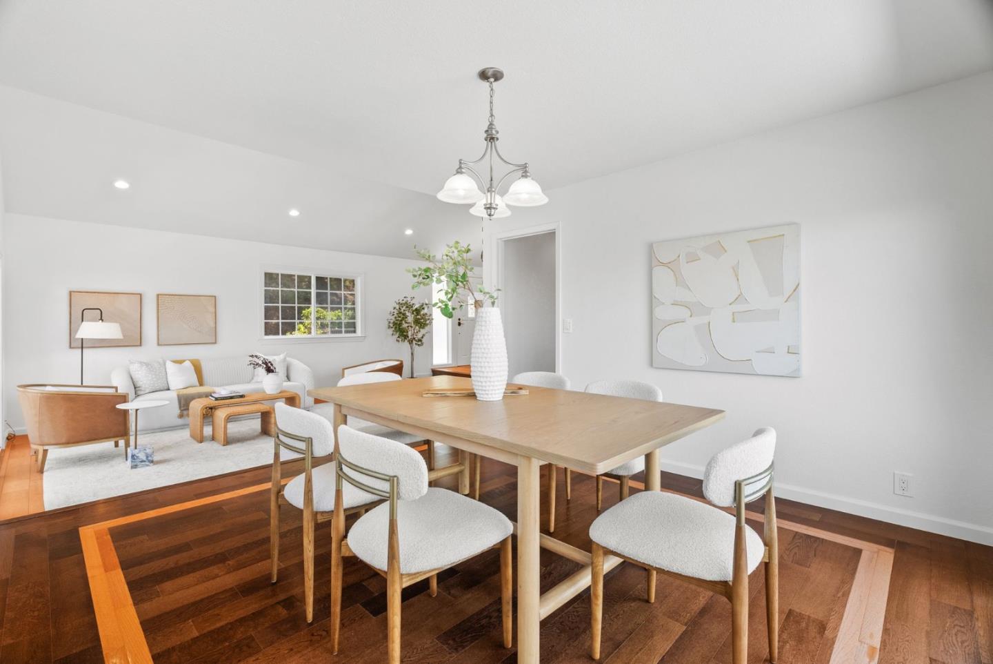 Detail Gallery Image 14 of 58 For 9 Humboldt Ct, Pacifica,  CA 94044 - 3 Beds | 2/1 Baths