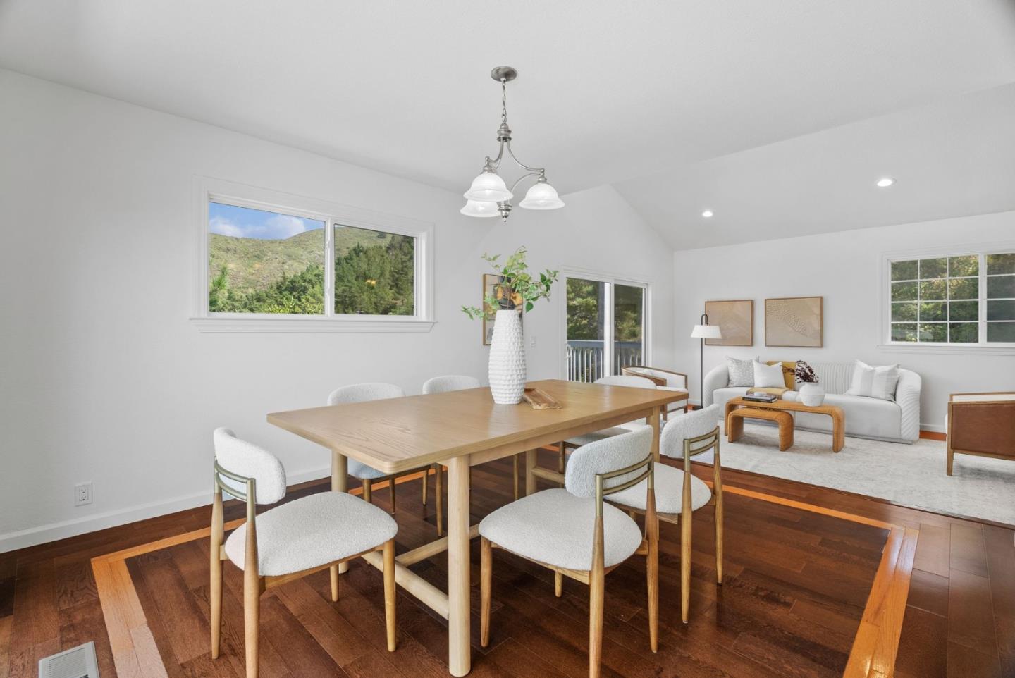 Detail Gallery Image 15 of 58 For 9 Humboldt Ct, Pacifica,  CA 94044 - 3 Beds | 2/1 Baths