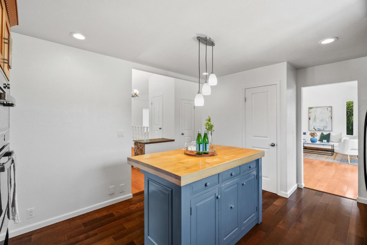 Detail Gallery Image 19 of 58 For 9 Humboldt Ct, Pacifica,  CA 94044 - 3 Beds | 2/1 Baths