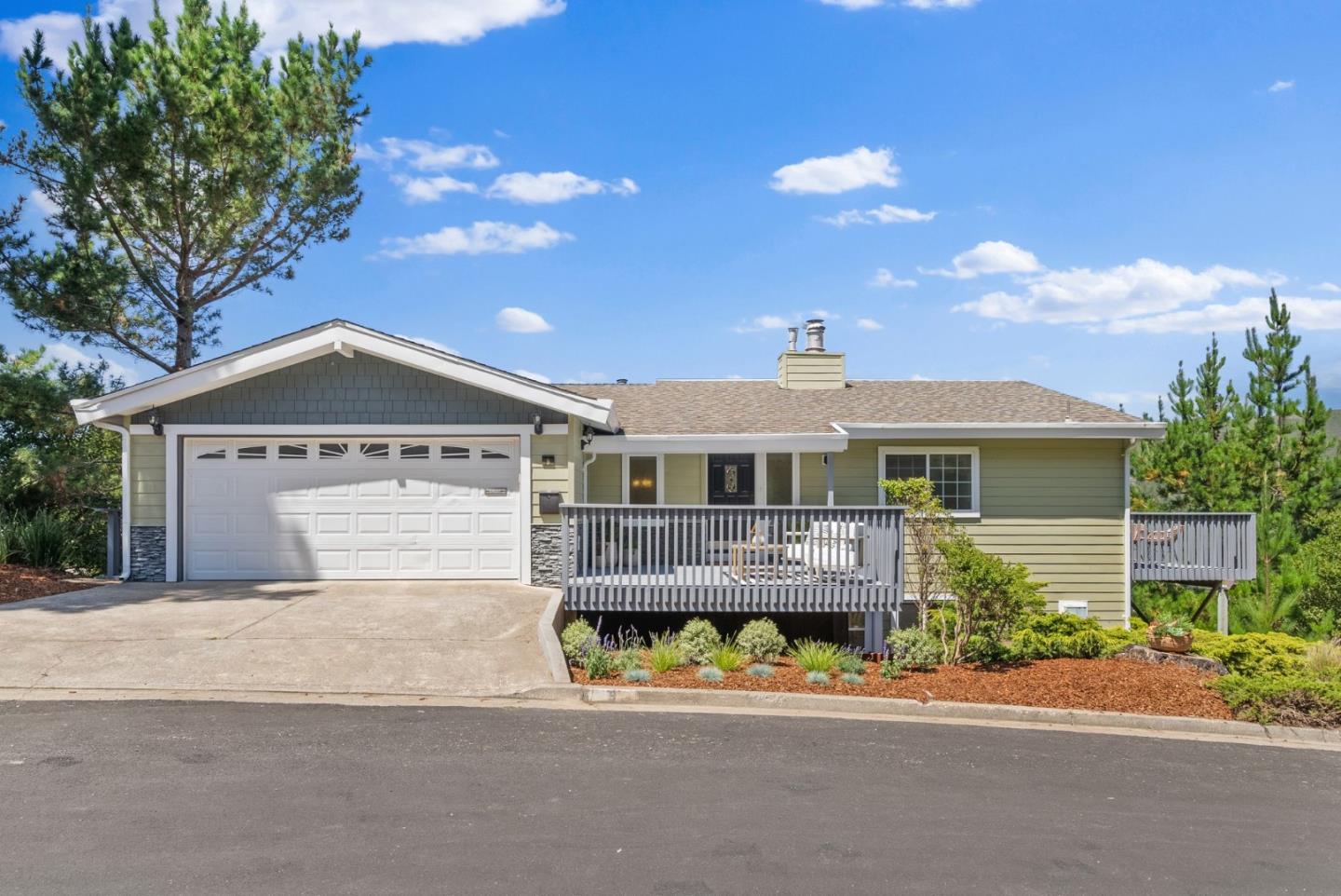 Detail Gallery Image 2 of 58 For 9 Humboldt Ct, Pacifica,  CA 94044 - 3 Beds | 2/1 Baths