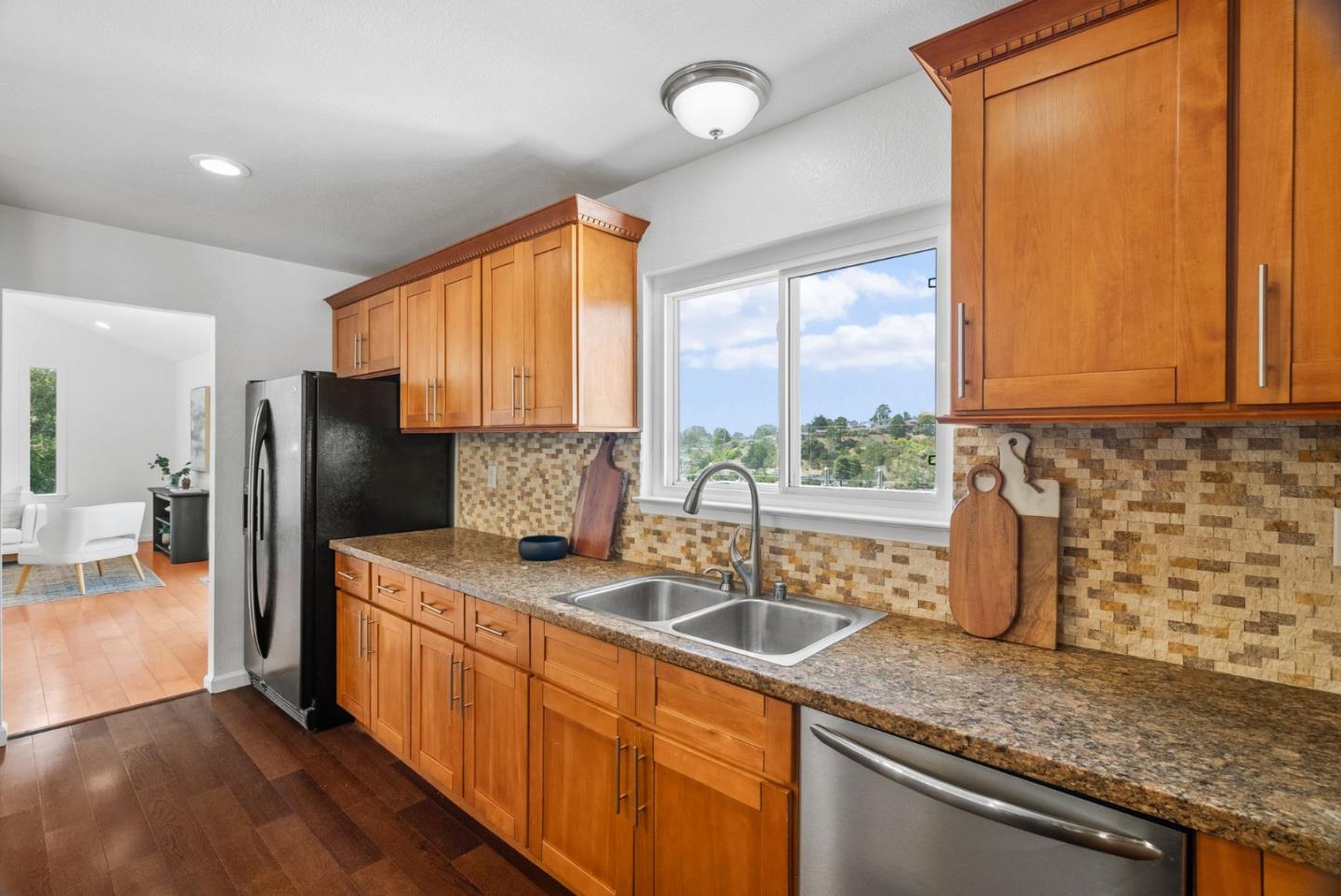 Detail Gallery Image 20 of 58 For 9 Humboldt Ct, Pacifica,  CA 94044 - 3 Beds | 2/1 Baths