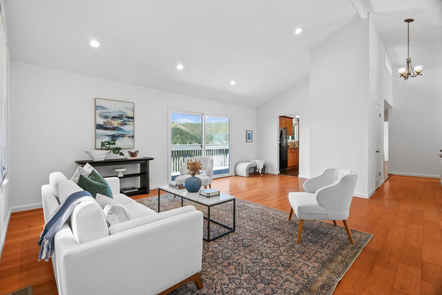 Detail Gallery Image 23 of 58 For 9 Humboldt Ct, Pacifica,  CA 94044 - 3 Beds | 2/1 Baths