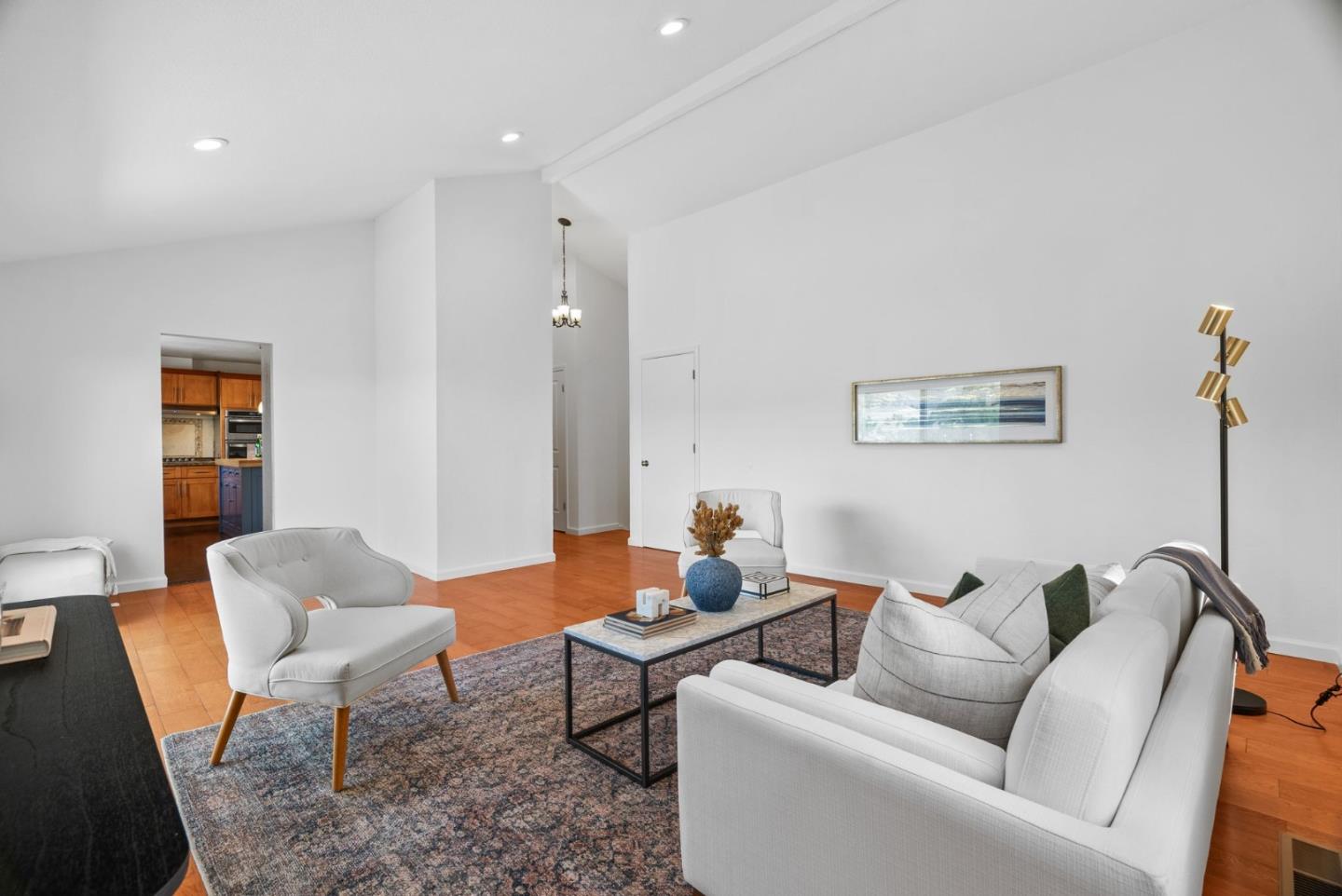 Detail Gallery Image 24 of 58 For 9 Humboldt Ct, Pacifica,  CA 94044 - 3 Beds | 2/1 Baths