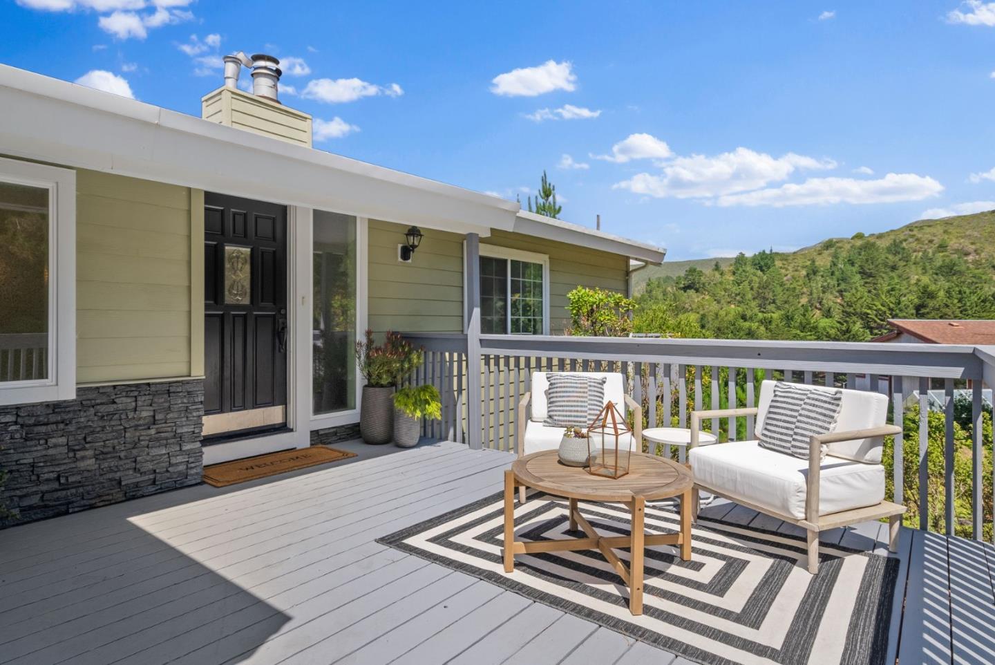 Detail Gallery Image 3 of 58 For 9 Humboldt Ct, Pacifica,  CA 94044 - 3 Beds | 2/1 Baths