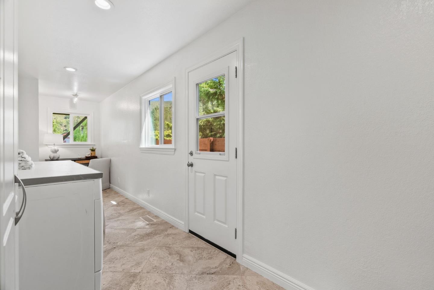 Detail Gallery Image 39 of 58 For 9 Humboldt Ct, Pacifica,  CA 94044 - 3 Beds | 2/1 Baths