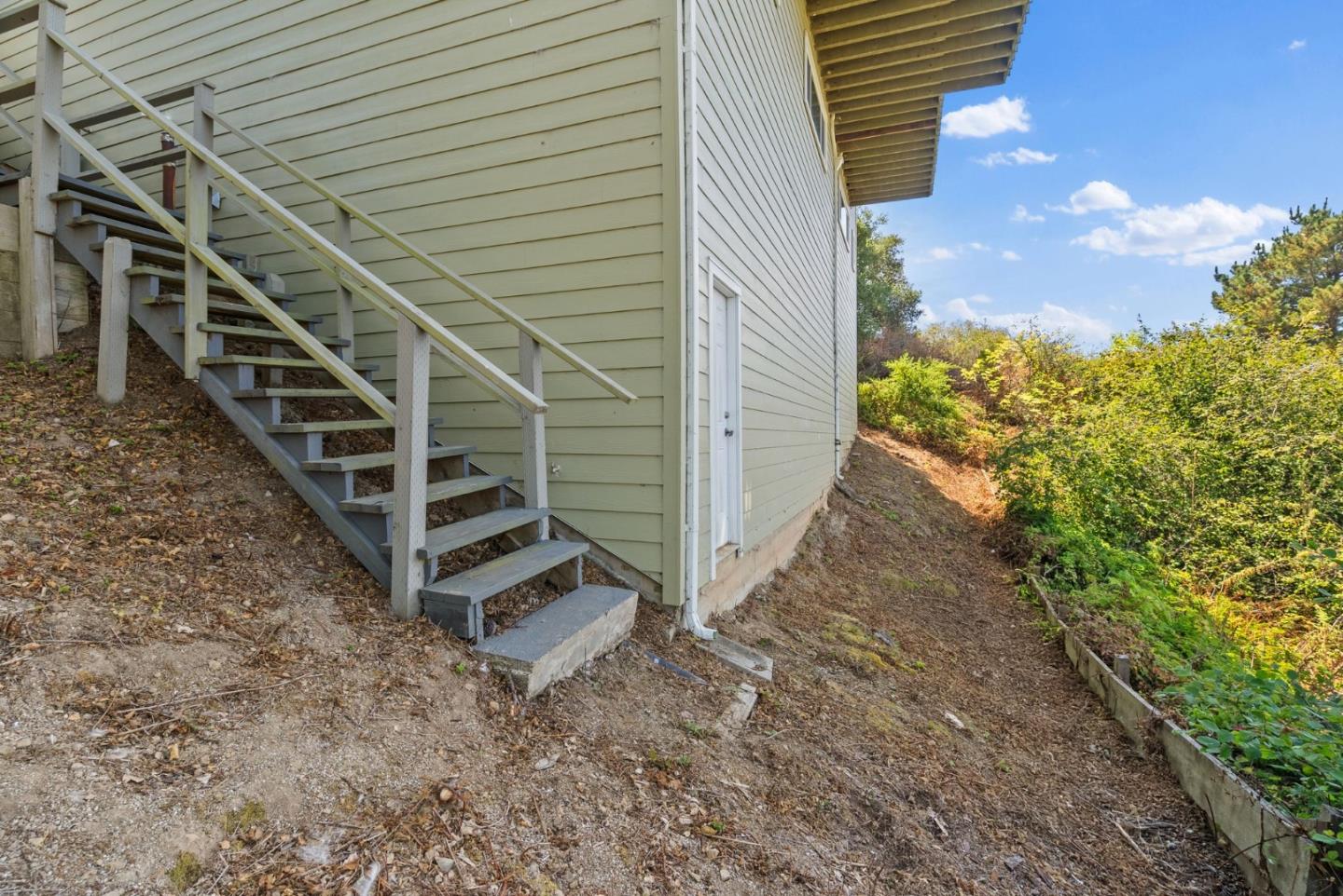 Detail Gallery Image 45 of 58 For 9 Humboldt Ct, Pacifica,  CA 94044 - 3 Beds | 2/1 Baths