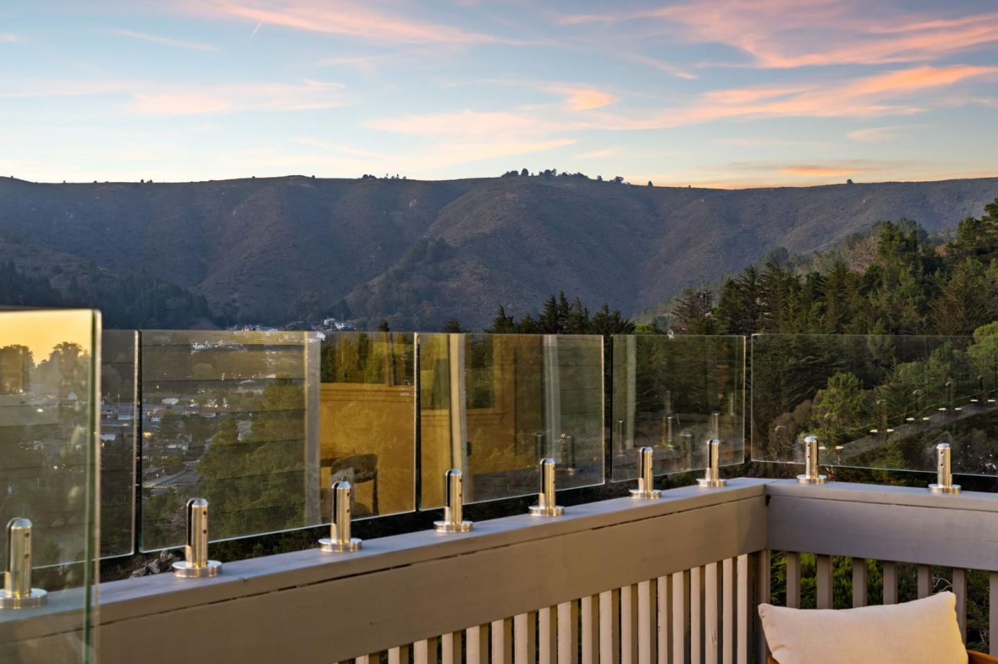 Detail Gallery Image 53 of 58 For 9 Humboldt Ct, Pacifica,  CA 94044 - 3 Beds | 2/1 Baths