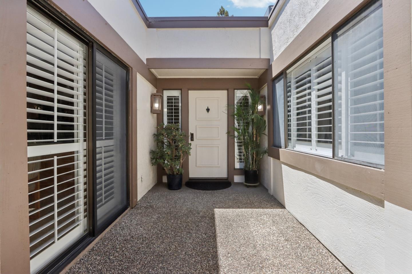 Detail Gallery Image 5 of 32 For 6343 Whaley Dr, San Jose,  CA 95135 - 2 Beds | 2 Baths