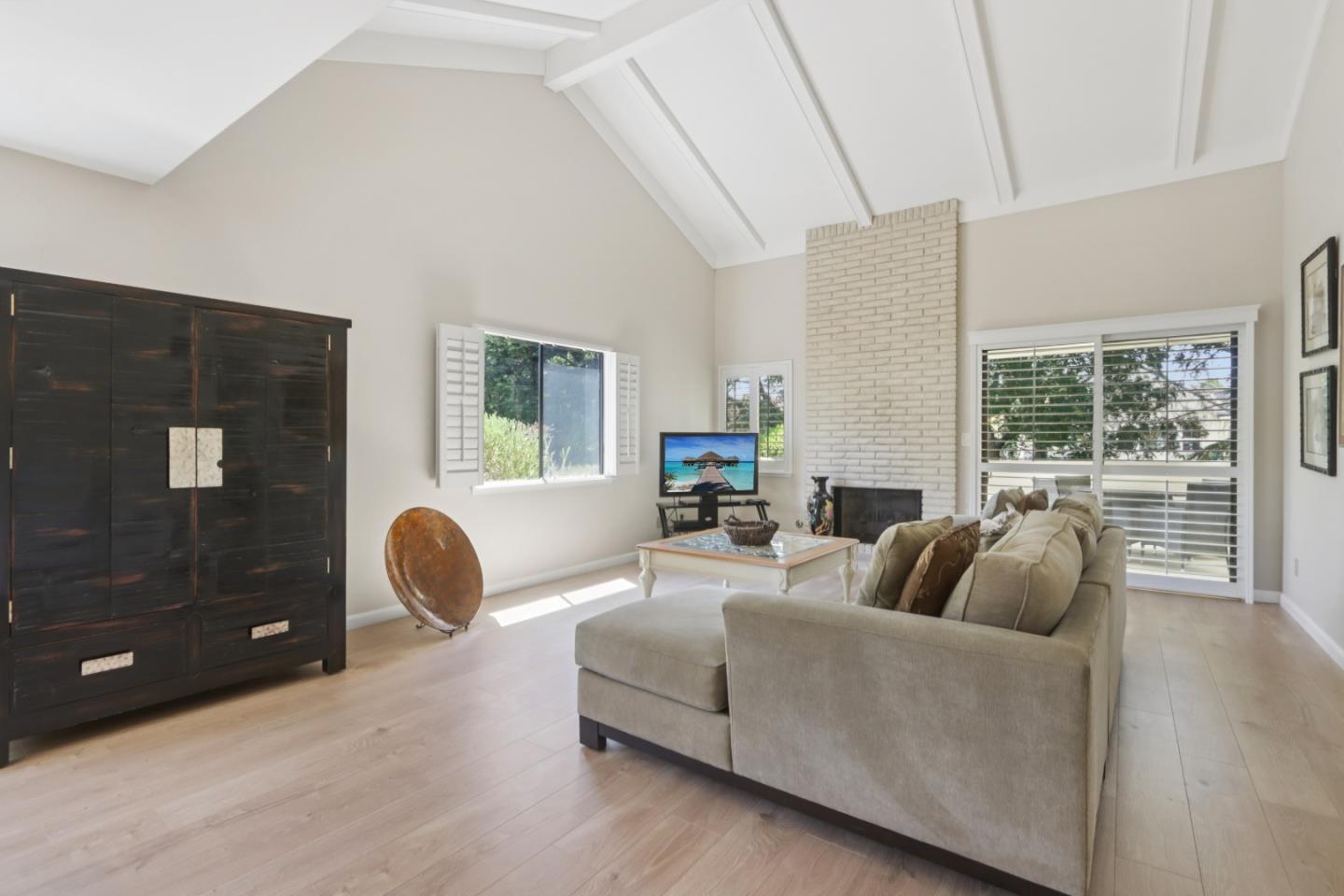 Detail Gallery Image 7 of 32 For 6343 Whaley Dr, San Jose,  CA 95135 - 2 Beds | 2 Baths