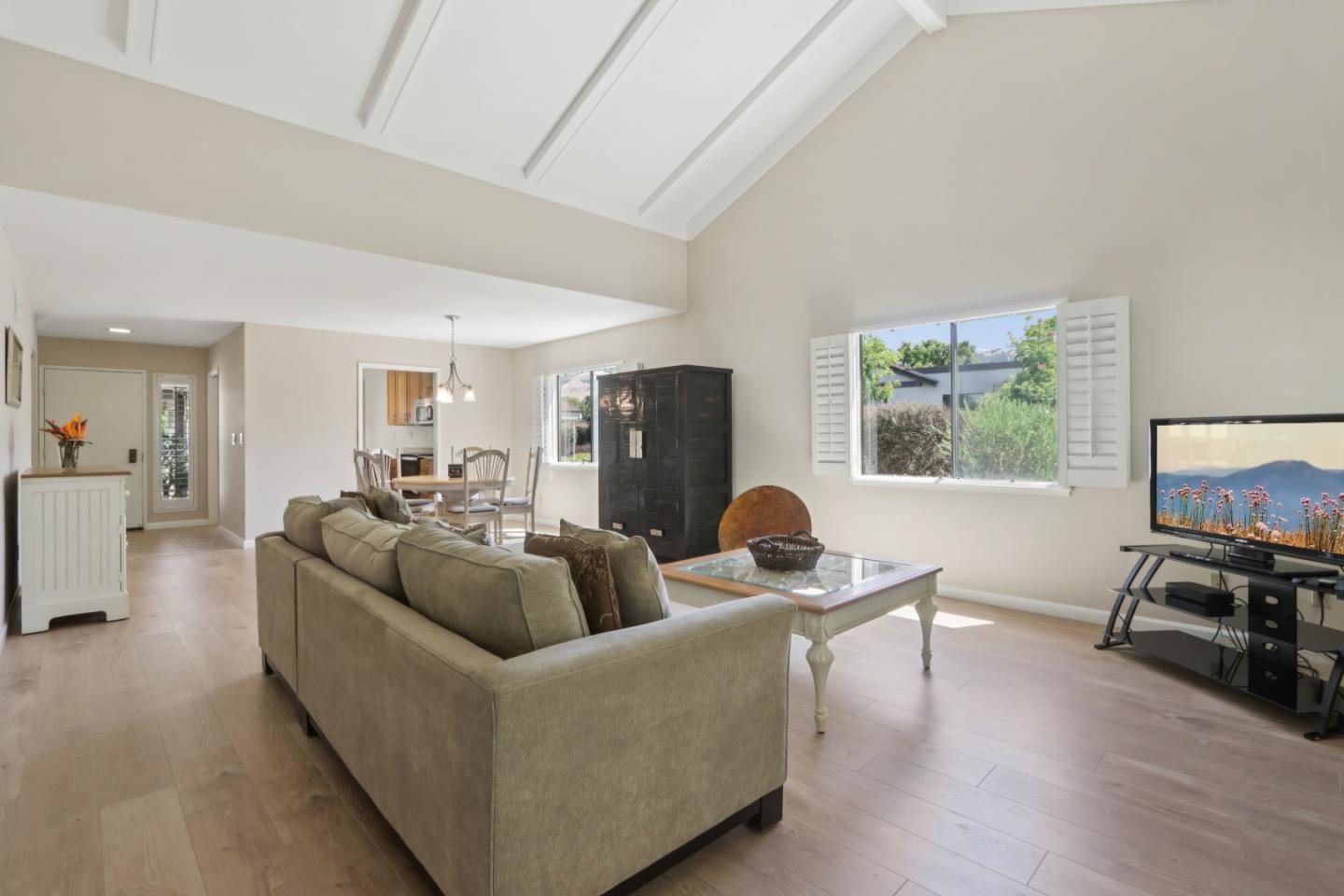 Detail Gallery Image 9 of 32 For 6343 Whaley Dr, San Jose,  CA 95135 - 2 Beds | 2 Baths