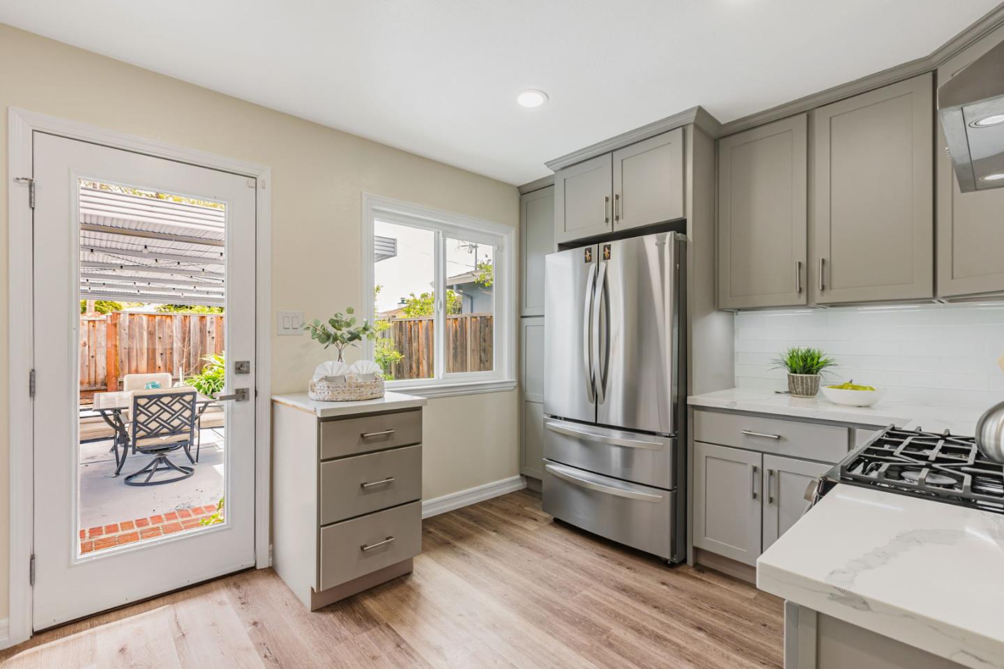 Detail Gallery Image 12 of 41 For 2806 Ruth Ct, Santa Clara,  CA 95051 - 3 Beds | 2 Baths