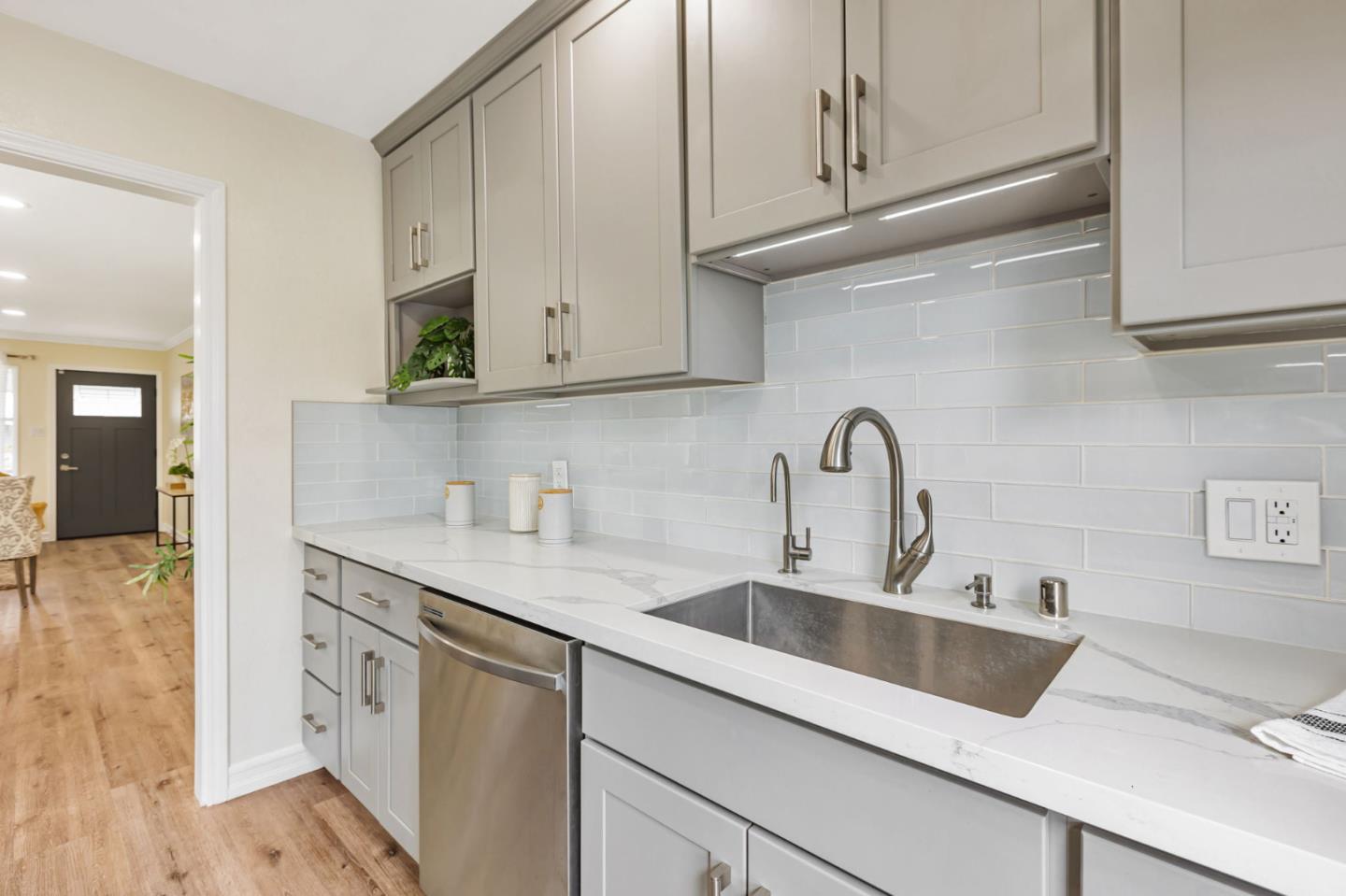 Detail Gallery Image 16 of 41 For 2806 Ruth Ct, Santa Clara,  CA 95051 - 3 Beds | 2 Baths