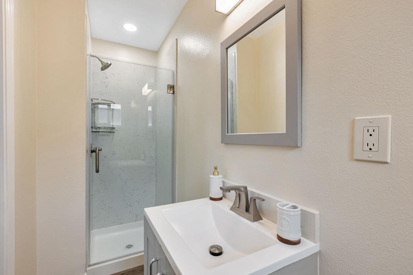 Detail Gallery Image 30 of 41 For 2806 Ruth Ct, Santa Clara,  CA 95051 - 3 Beds | 2 Baths