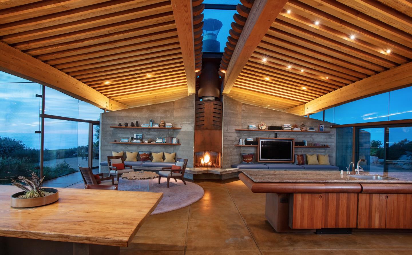 Detail Gallery Image 7 of 25 For Clear Ridge Rd, Big Sur,  CA 93920 - 4 Beds | 4 Baths
