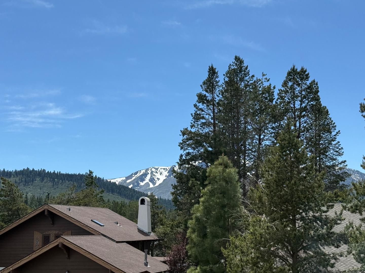 Detail Gallery Image 23 of 34 For 569 Lucerne Way, South Lake Tahoe,  CA 96150 - 4 Beds | 3 Baths
