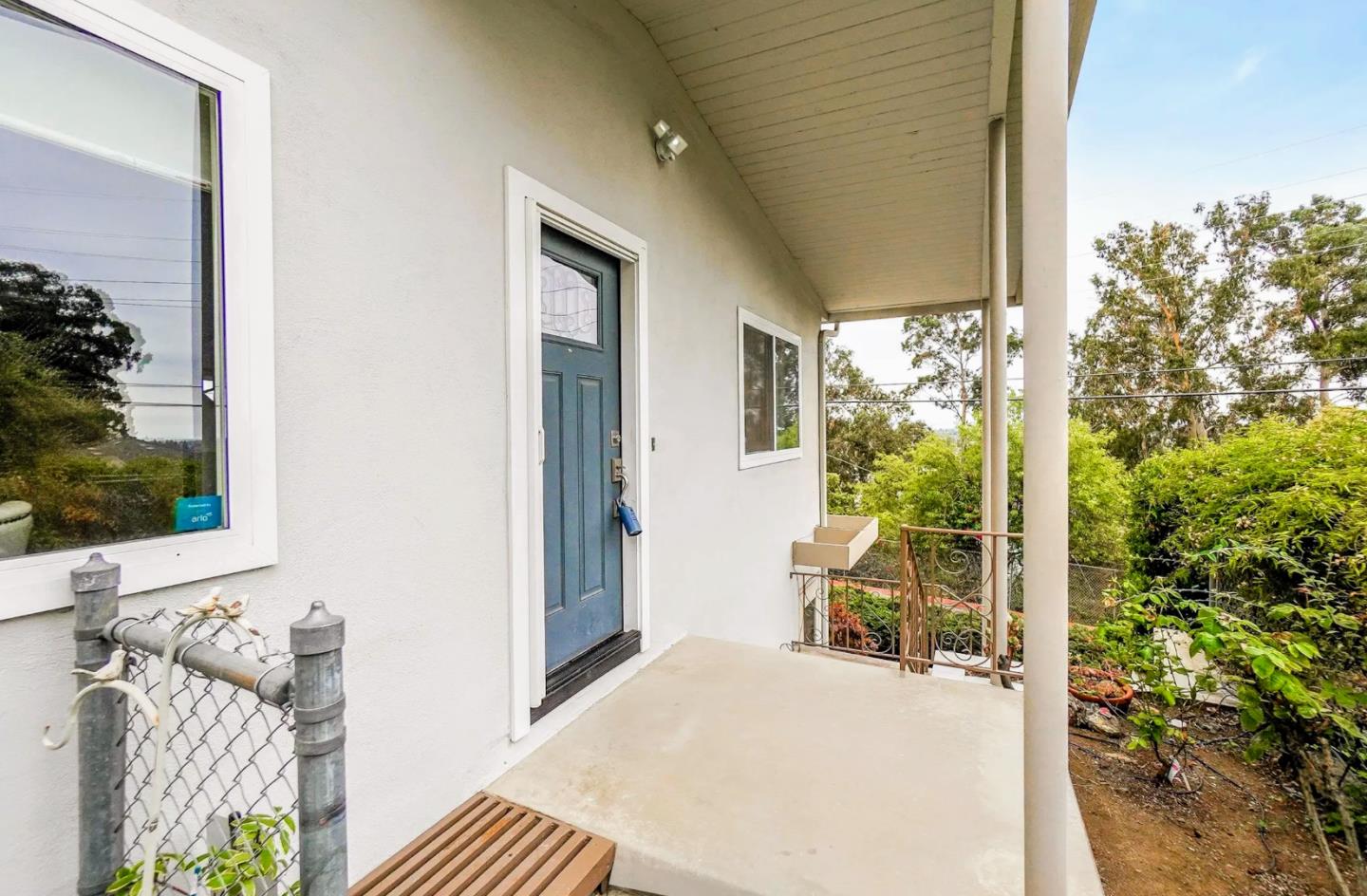 Detail Gallery Image 7 of 18 For 1068 Central Blvd, Hayward,  CA 94542 - 3 Beds | 2 Baths