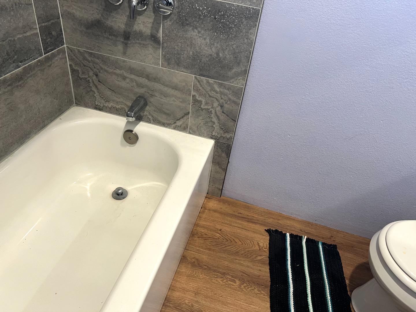 Detail Gallery Image 11 of 13 For 94 Sunset Ct, San Jose,  CA 95116 - 3 Beds | 2 Baths