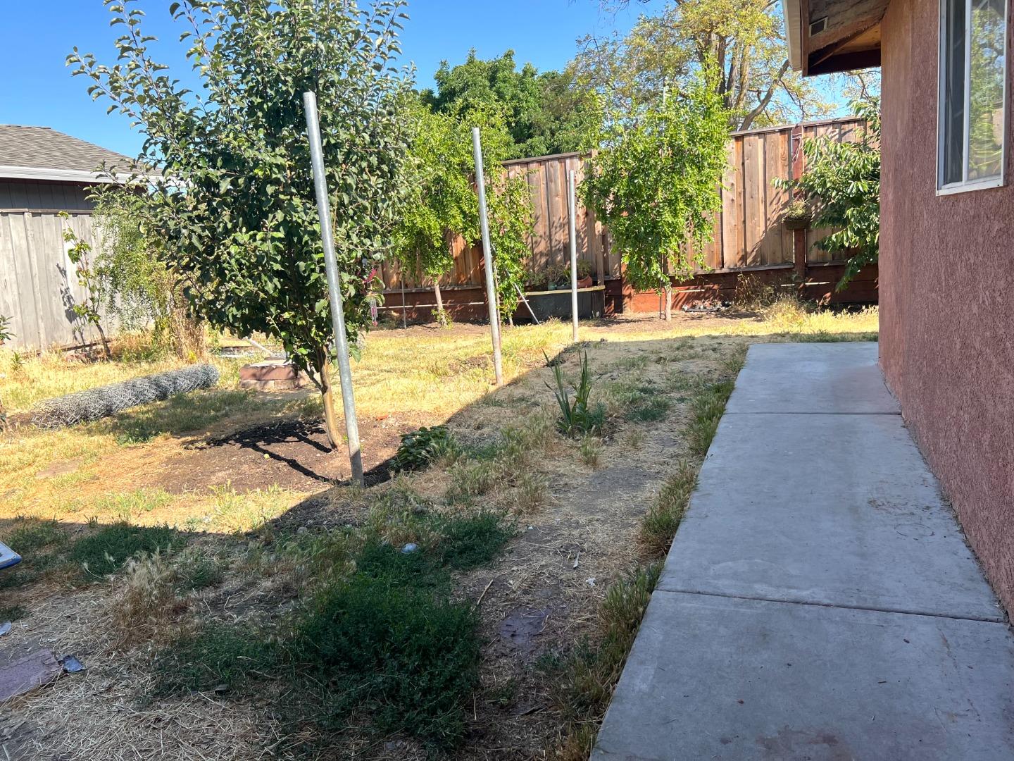 Detail Gallery Image 13 of 13 For 94 Sunset Ct, San Jose,  CA 95116 - 3 Beds | 2 Baths