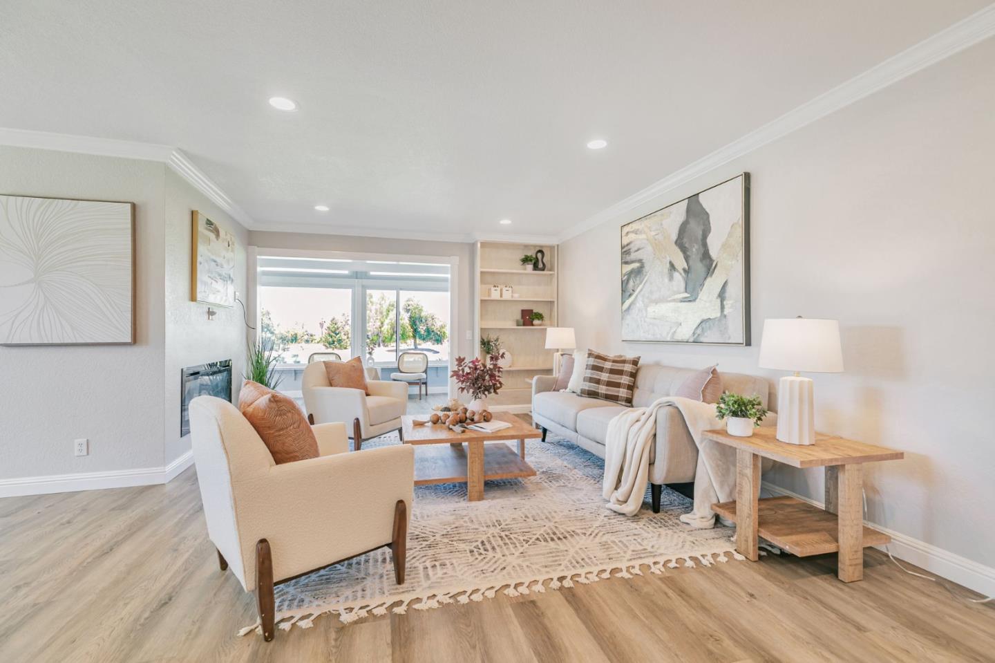 Detail Gallery Image 8 of 49 For 8377 Riesling Way, San Jose,  CA 95135 - 2 Beds | 2 Baths