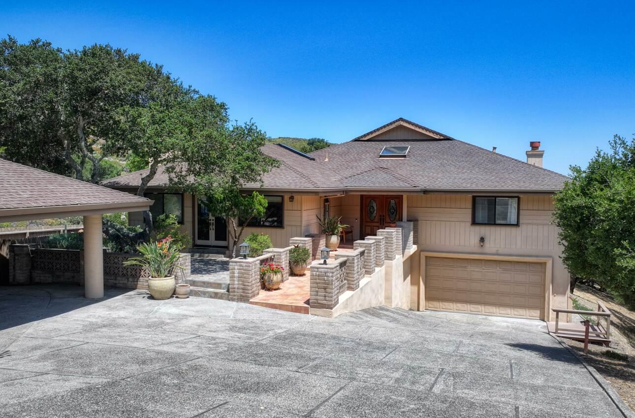Detail Gallery Image 2 of 81 For 15847 Pleasant Valley Ln, Salinas,  CA 93908 - 4 Beds | 3 Baths