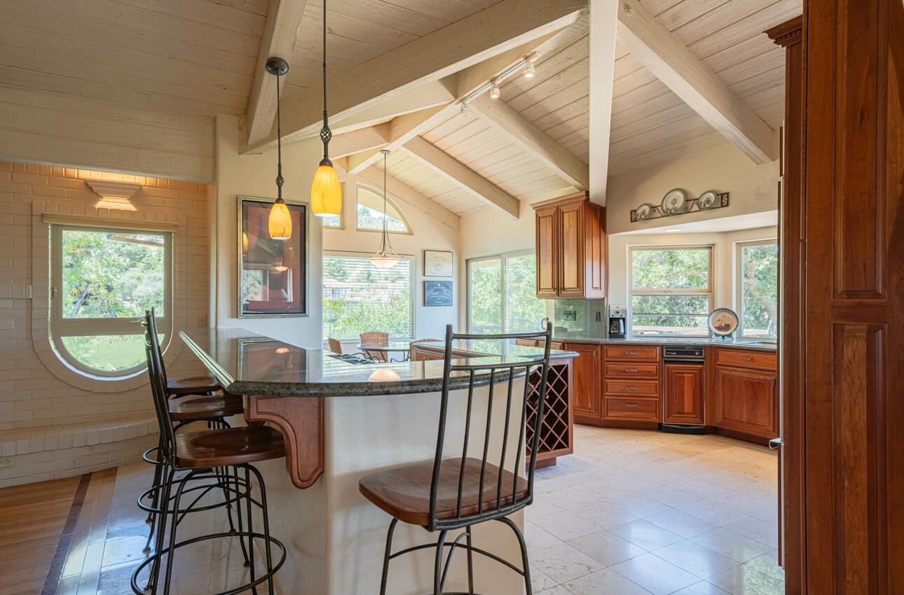 Detail Gallery Image 27 of 81 For 15847 Pleasant Valley Ln, Salinas,  CA 93908 - 4 Beds | 3 Baths