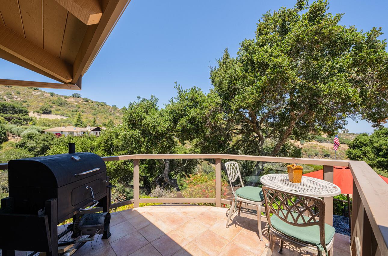 Detail Gallery Image 34 of 81 For 15847 Pleasant Valley Ln, Salinas,  CA 93908 - 4 Beds | 3 Baths