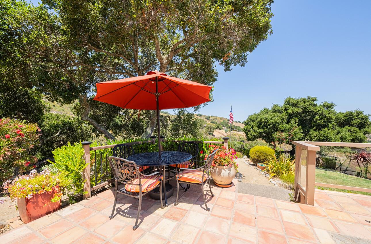 Detail Gallery Image 36 of 81 For 15847 Pleasant Valley Ln, Salinas,  CA 93908 - 4 Beds | 3 Baths