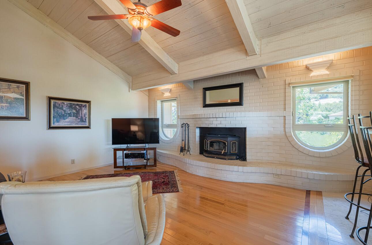 Detail Gallery Image 37 of 81 For 15847 Pleasant Valley Ln, Salinas,  CA 93908 - 4 Beds | 3 Baths