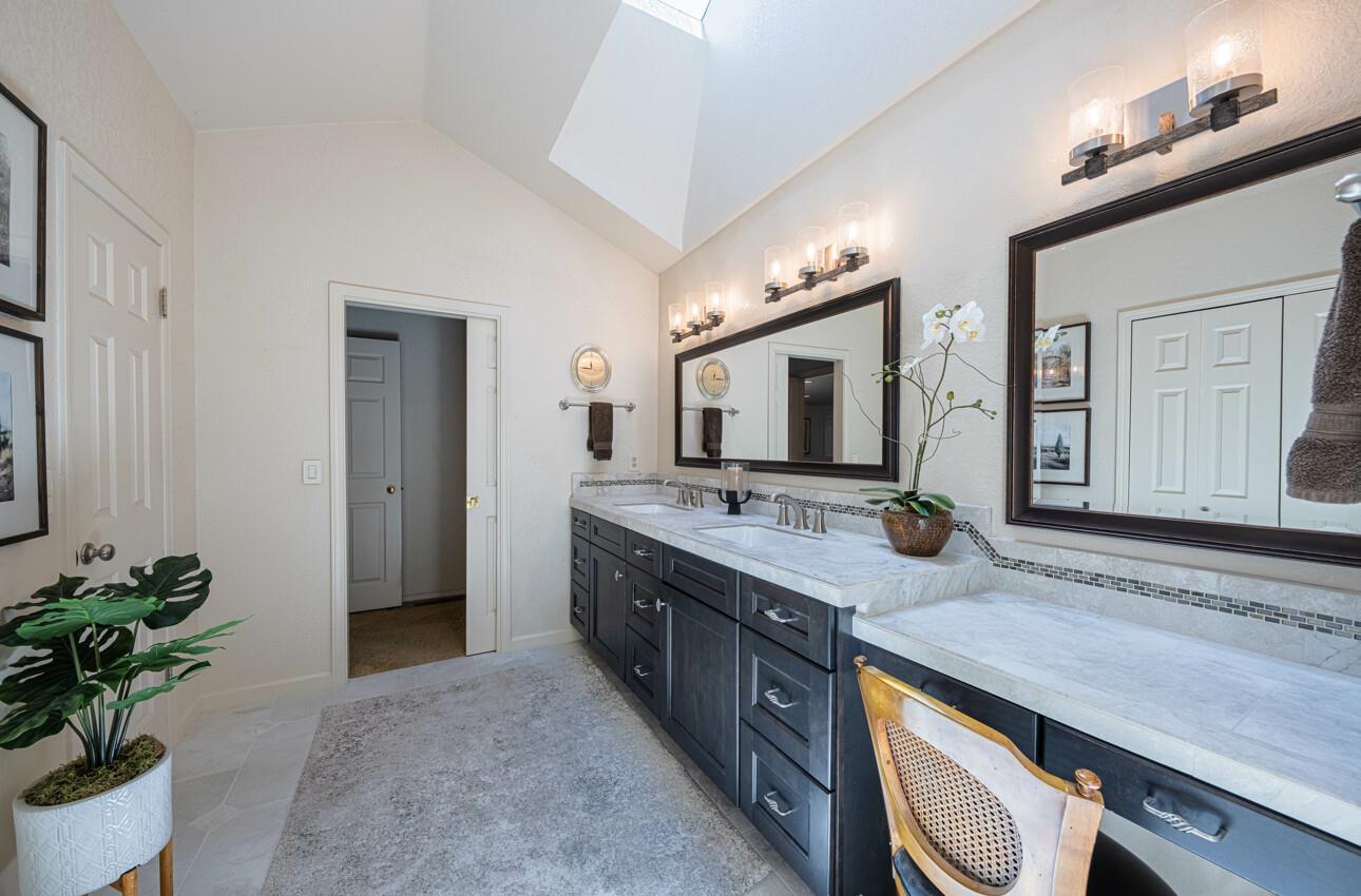 Detail Gallery Image 49 of 81 For 15847 Pleasant Valley Ln, Salinas,  CA 93908 - 4 Beds | 3 Baths