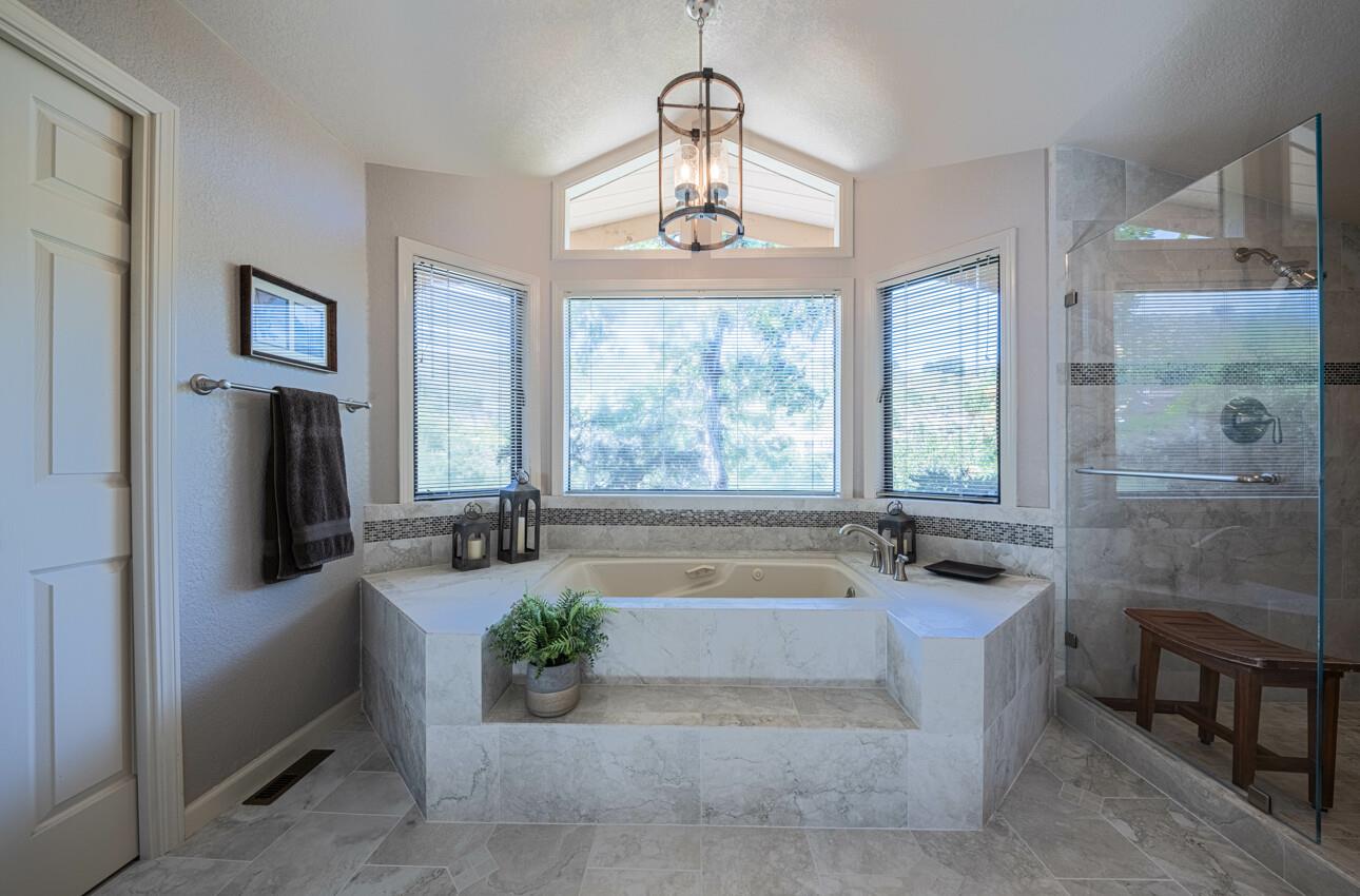 Detail Gallery Image 50 of 81 For 15847 Pleasant Valley Ln, Salinas,  CA 93908 - 4 Beds | 3 Baths