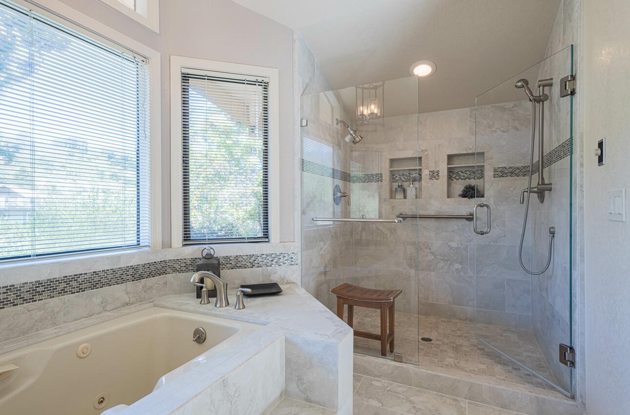Detail Gallery Image 51 of 81 For 15847 Pleasant Valley Ln, Salinas,  CA 93908 - 4 Beds | 3 Baths