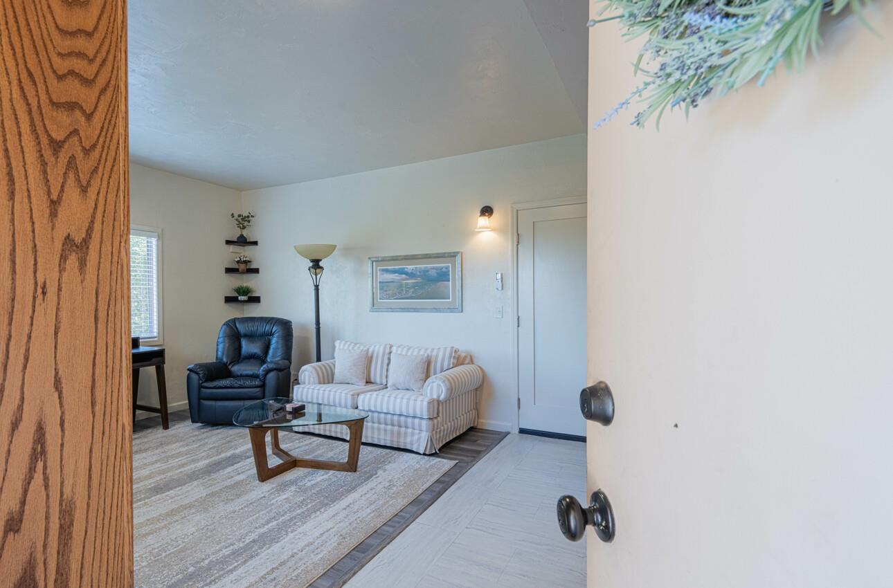 Detail Gallery Image 62 of 81 For 15847 Pleasant Valley Ln, Salinas,  CA 93908 - 4 Beds | 3 Baths
