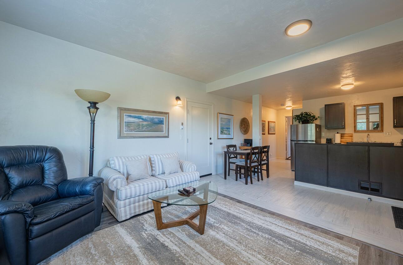 Detail Gallery Image 65 of 81 For 15847 Pleasant Valley Ln, Salinas,  CA 93908 - 4 Beds | 3 Baths