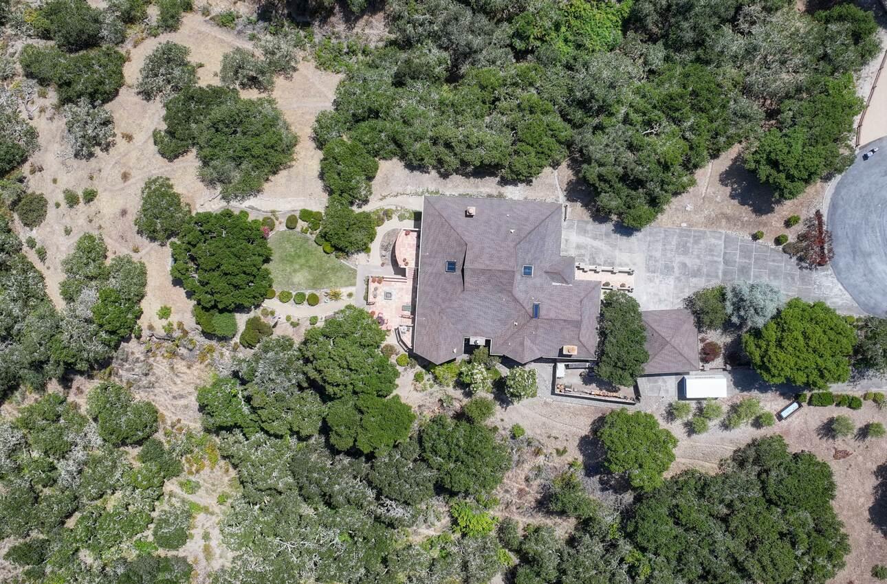 Detail Gallery Image 7 of 81 For 15847 Pleasant Valley Ln, Salinas,  CA 93908 - 4 Beds | 3 Baths