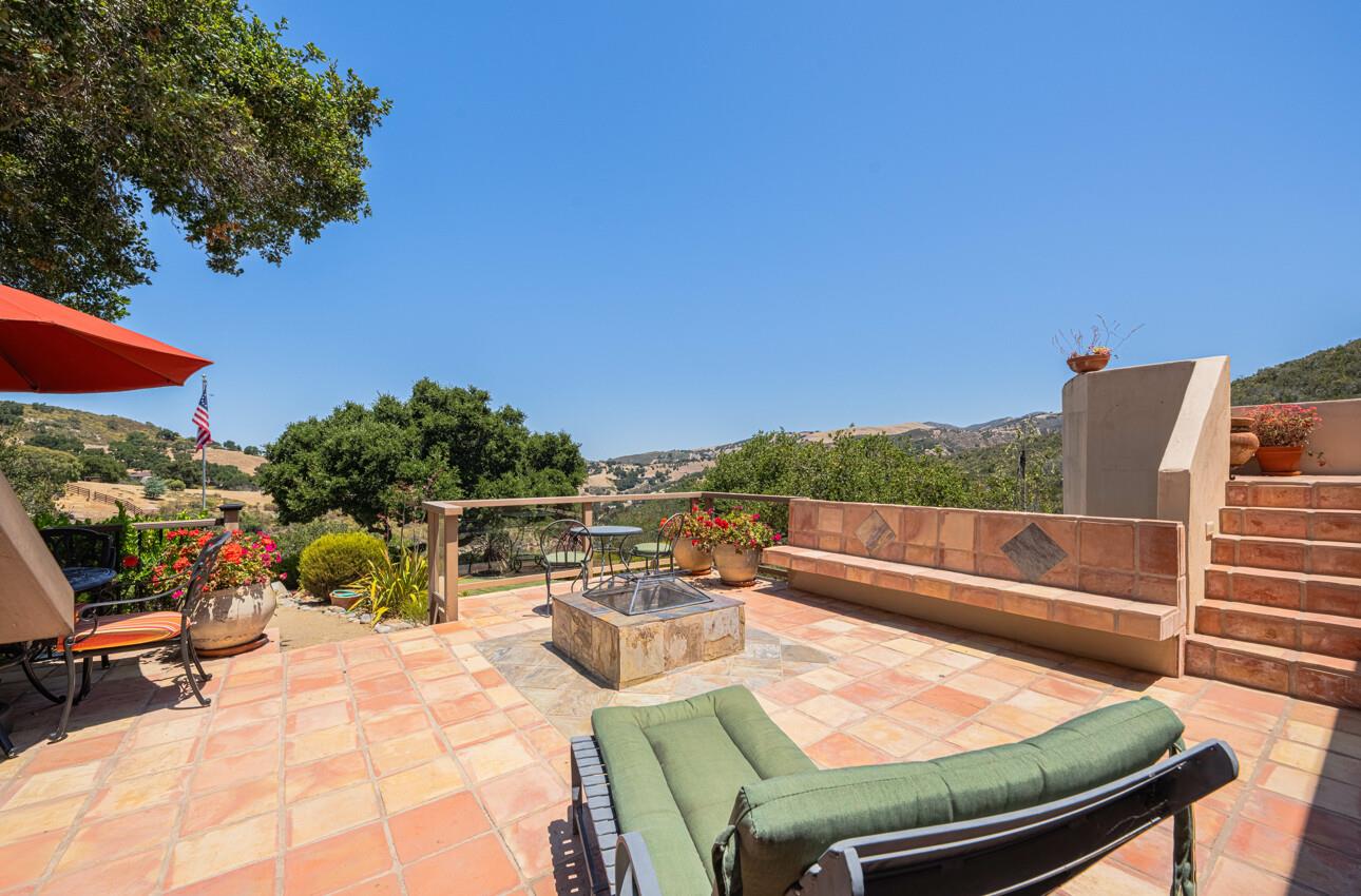 Detail Gallery Image 70 of 81 For 15847 Pleasant Valley Ln, Salinas,  CA 93908 - 4 Beds | 3 Baths