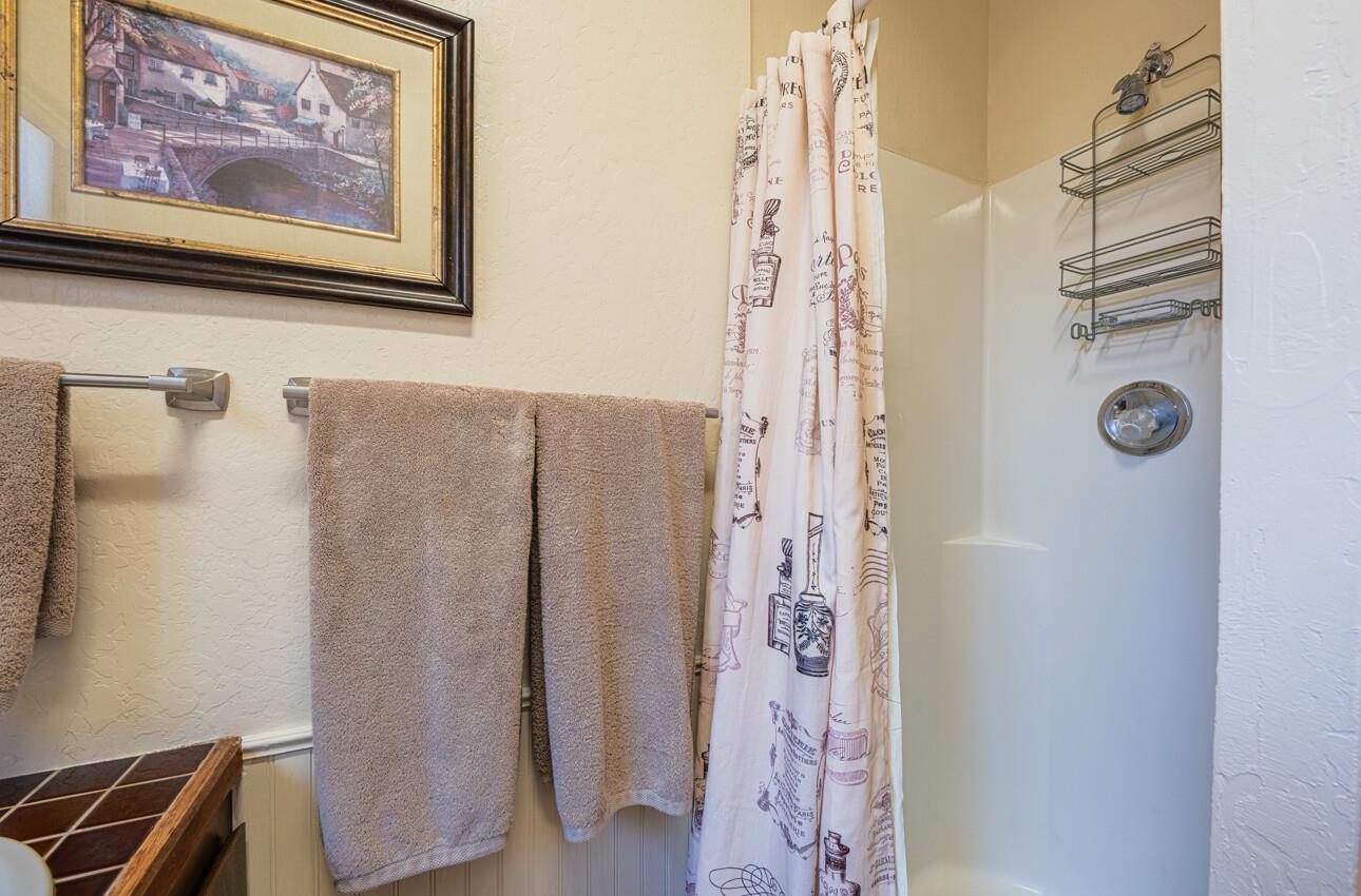 Detail Gallery Image 72 of 81 For 15847 Pleasant Valley Ln, Salinas,  CA 93908 - 4 Beds | 3 Baths