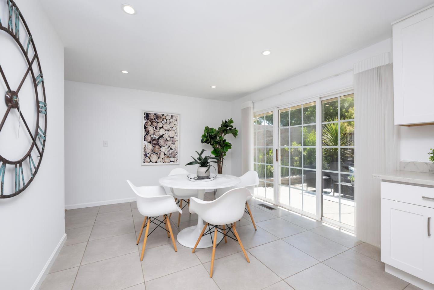Detail Gallery Image 14 of 39 For 855 Mosswood Ln, Millbrae,  CA 94030 - 3 Beds | 2 Baths