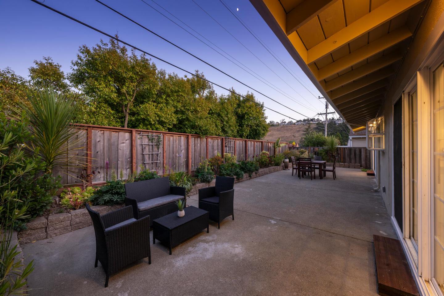 Detail Gallery Image 37 of 39 For 855 Mosswood Ln, Millbrae,  CA 94030 - 3 Beds | 2 Baths