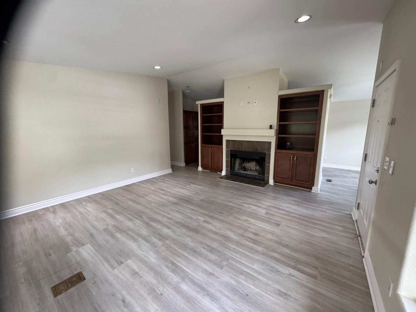 Detail Gallery Image 4 of 20 For 46 Nandina Dr #46,  Aptos,  CA 95003 - 3 Beds | 2 Baths