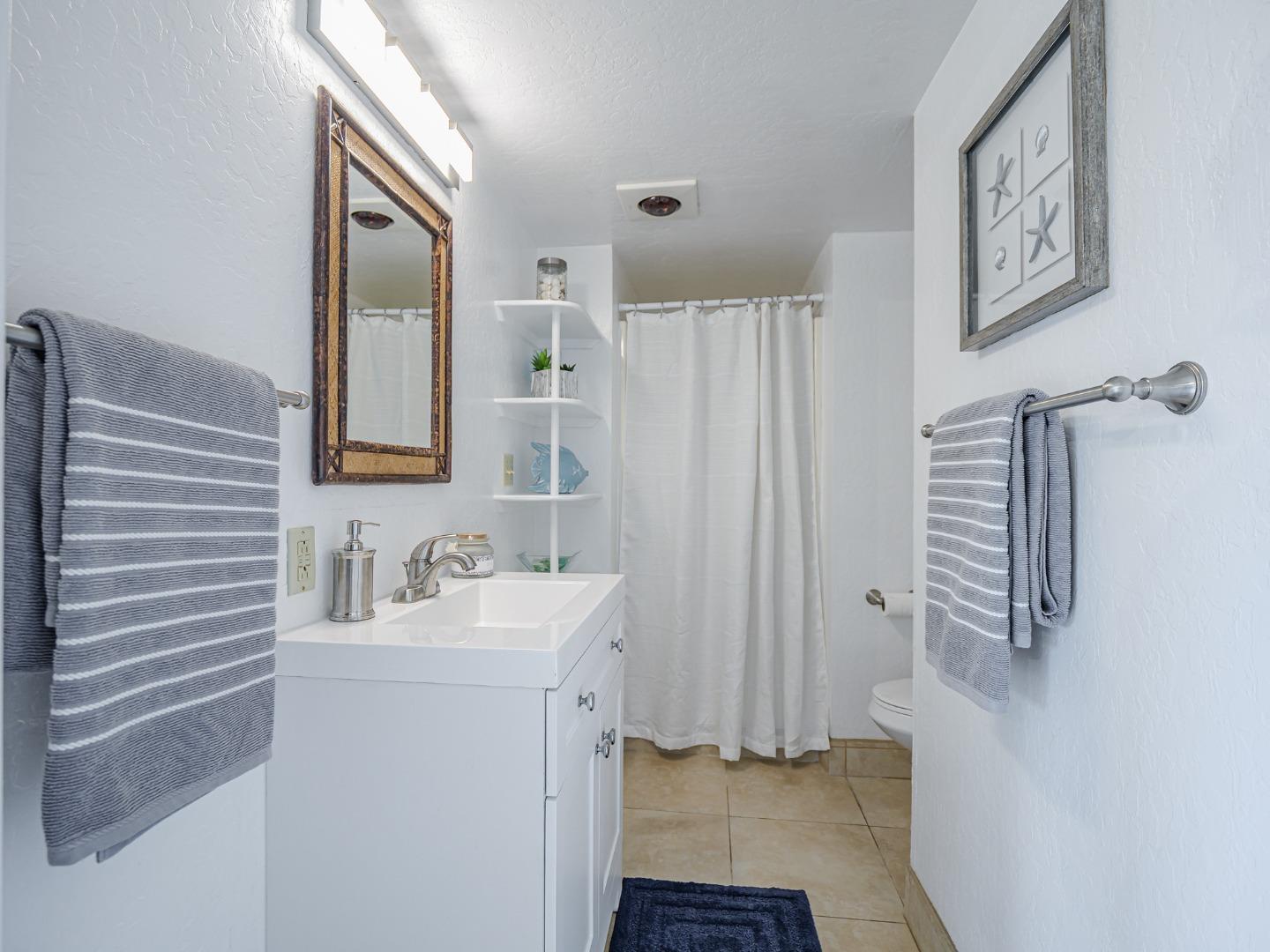 Detail Gallery Image 27 of 41 For 320 35th Ave, Santa Cruz,  CA 95062 - 3 Beds | 2 Baths