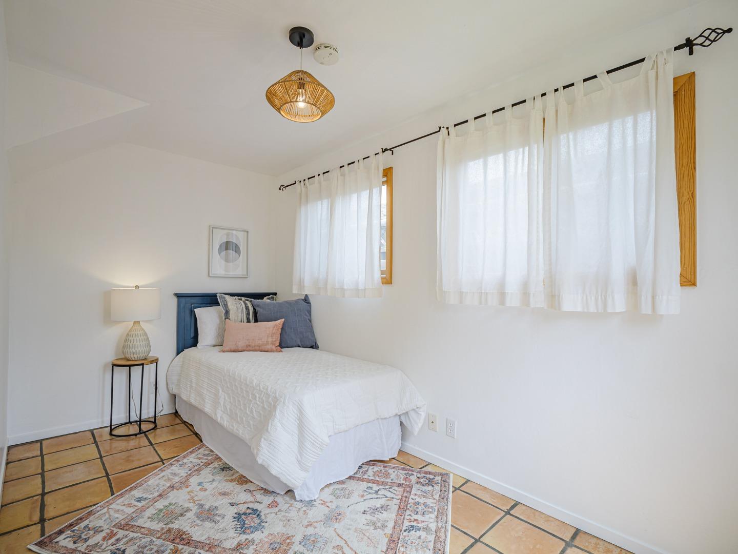 Detail Gallery Image 28 of 41 For 320 35th Ave, Santa Cruz,  CA 95062 - 3 Beds | 2 Baths