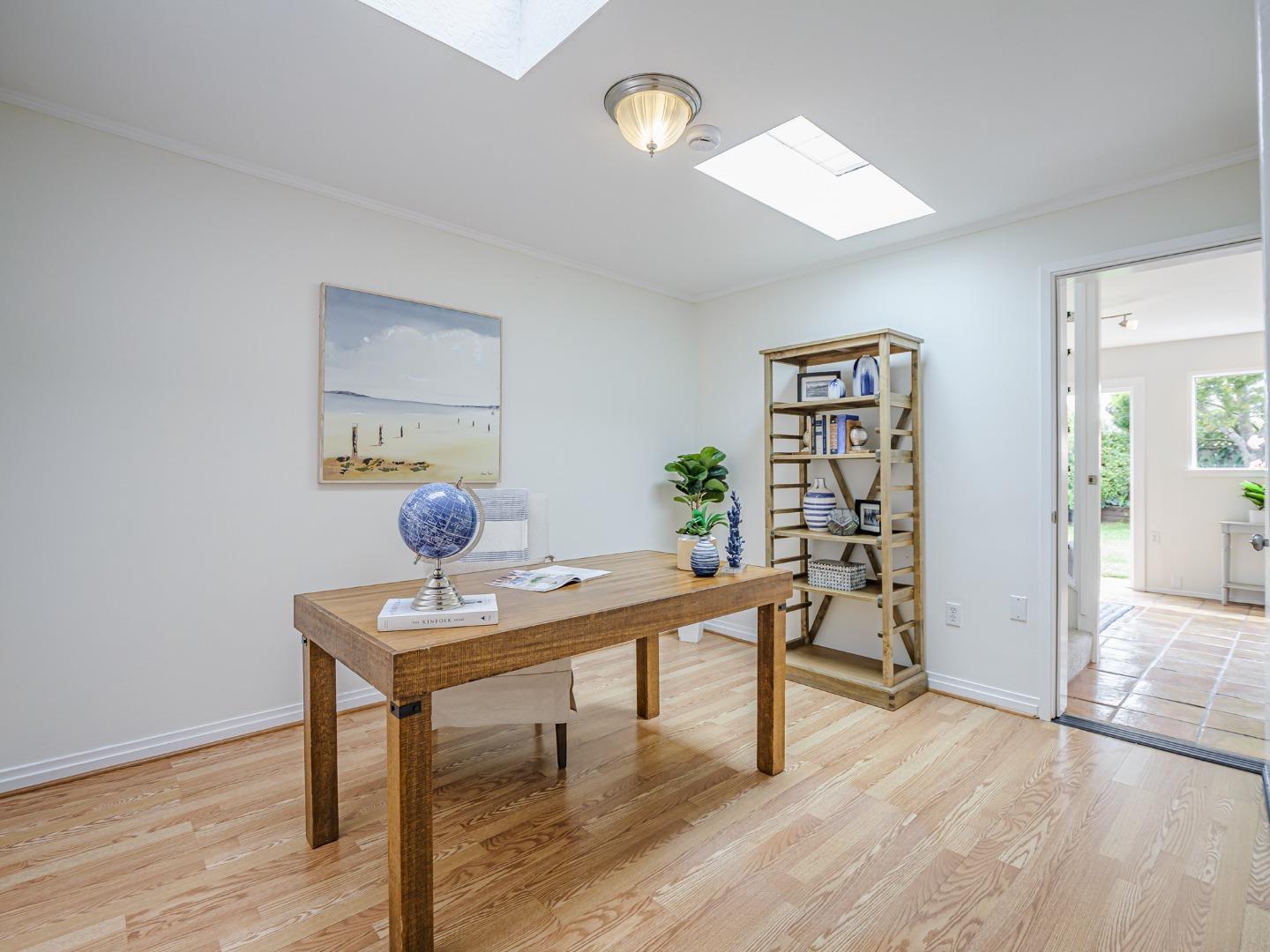 Detail Gallery Image 29 of 41 For 320 35th Ave, Santa Cruz,  CA 95062 - 3 Beds | 2 Baths