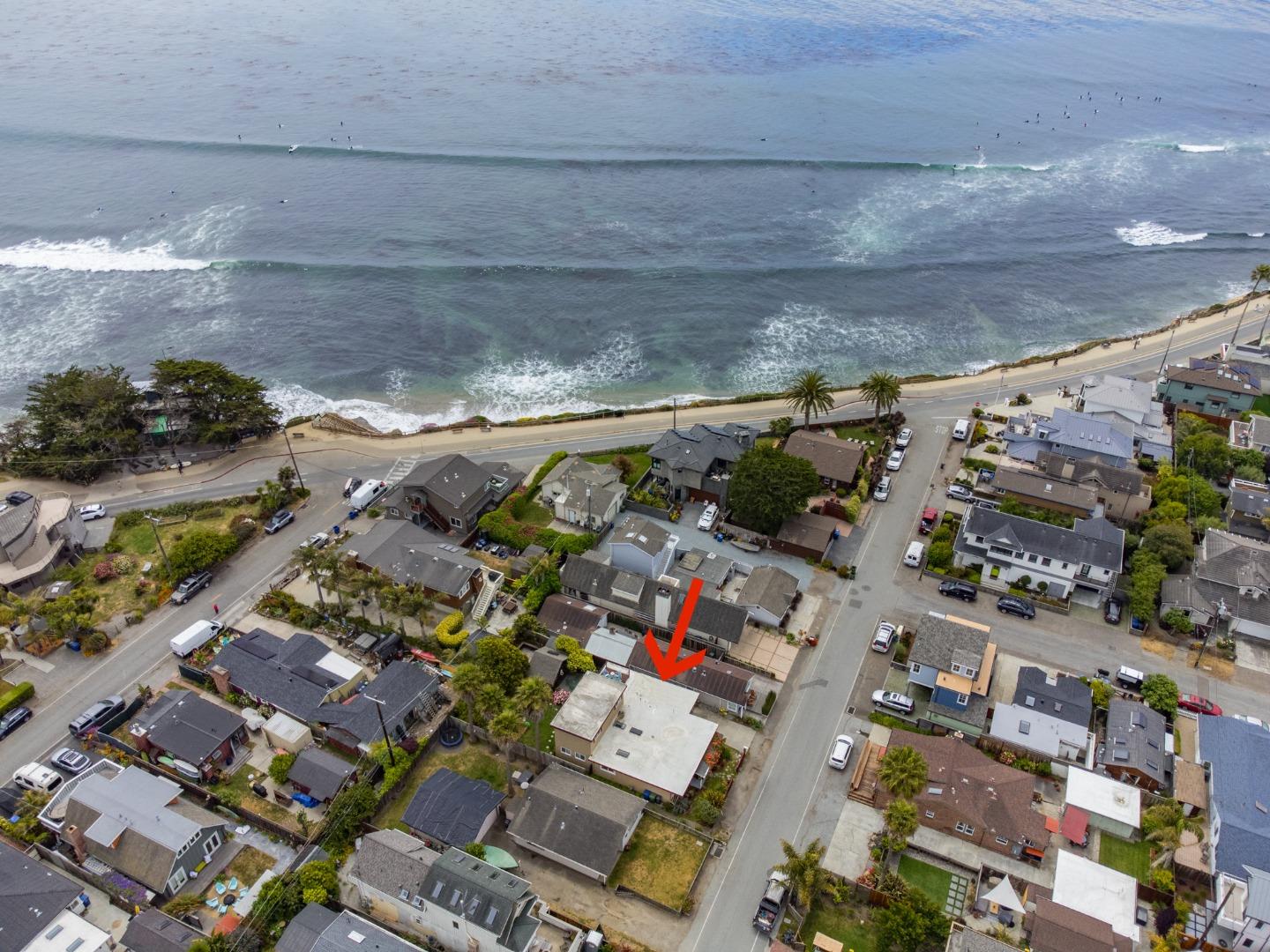 Detail Gallery Image 38 of 41 For 320 35th Ave, Santa Cruz,  CA 95062 - 3 Beds | 2 Baths
