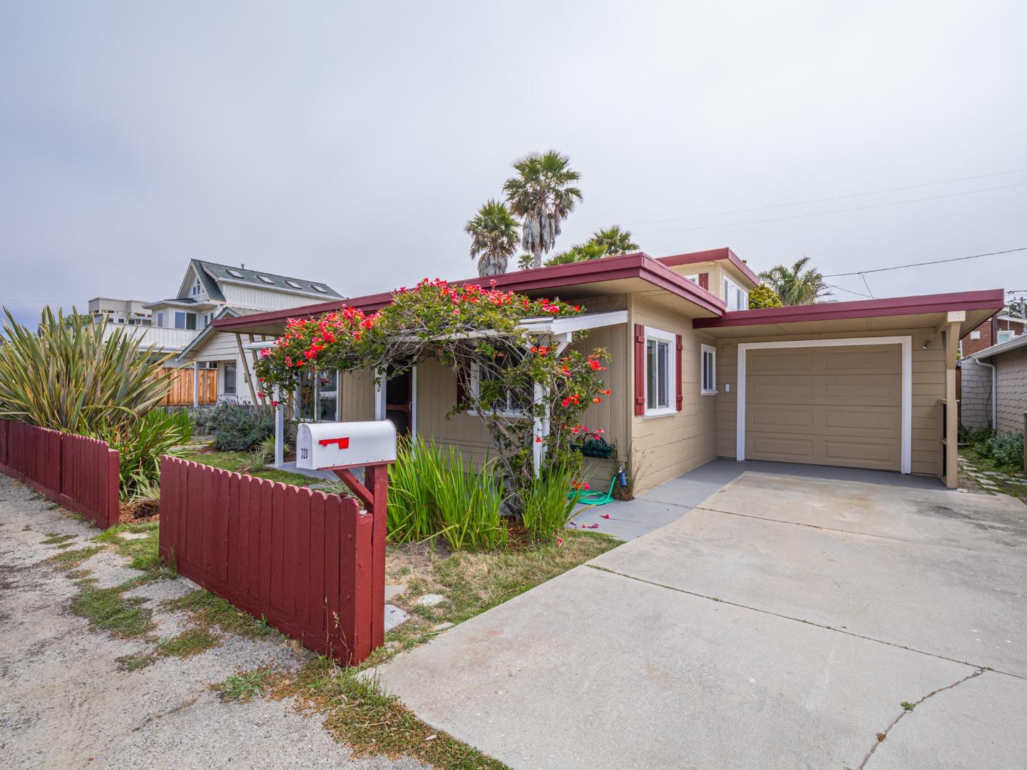 Detail Gallery Image 41 of 41 For 320 35th Ave, Santa Cruz,  CA 95062 - 3 Beds | 2 Baths