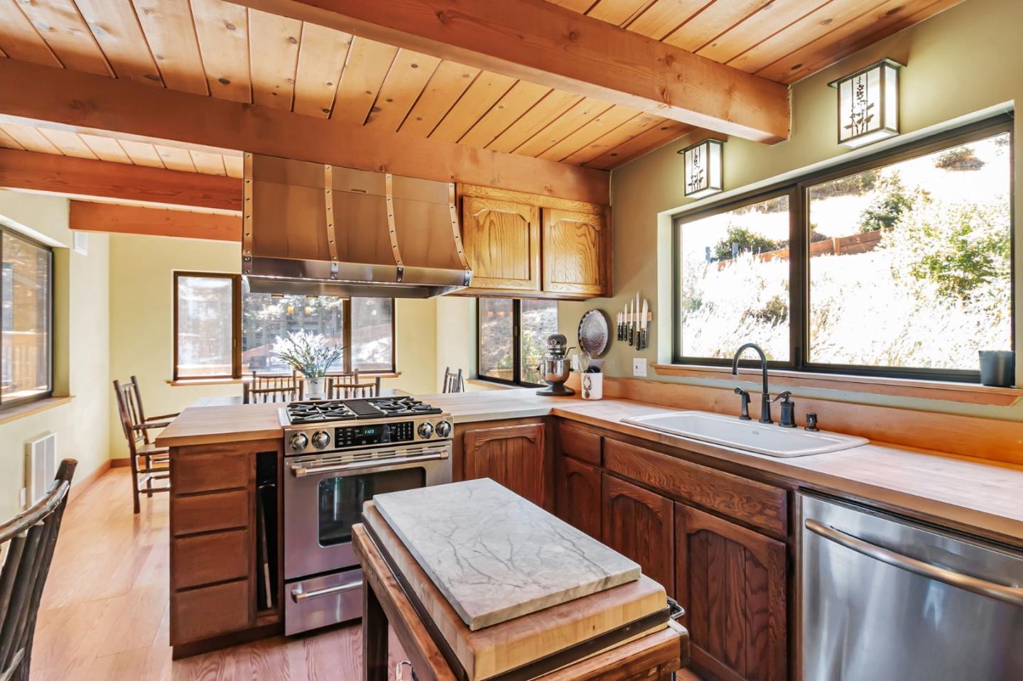 Detail Gallery Image 15 of 73 For 855 Oak Ridge Rd, Los Gatos,  CA 95033 - 3 Beds | 2 Baths