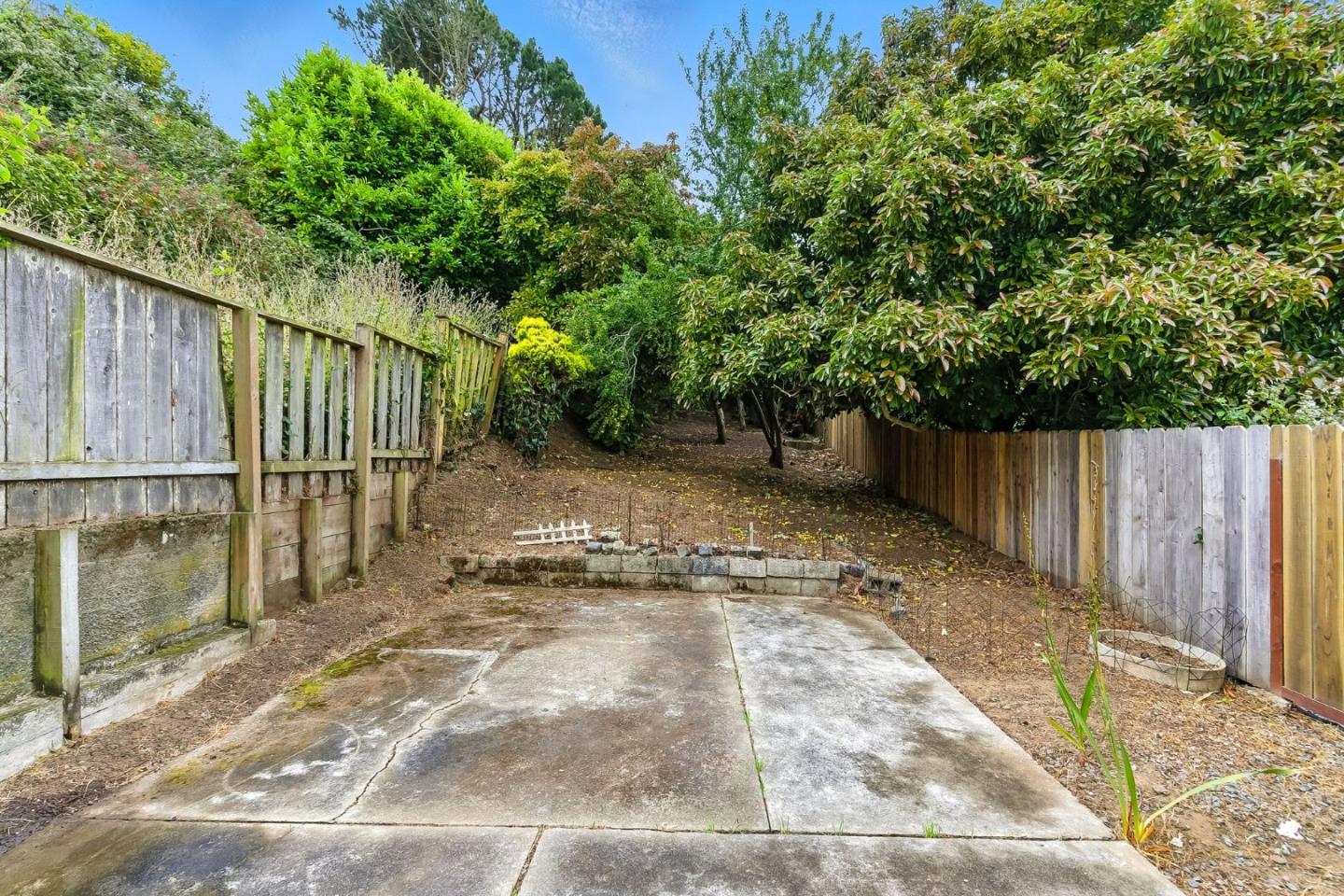 Detail Gallery Image 17 of 23 For 662 Colby St, San Francisco,  CA 94134 - 3 Beds | 2 Baths