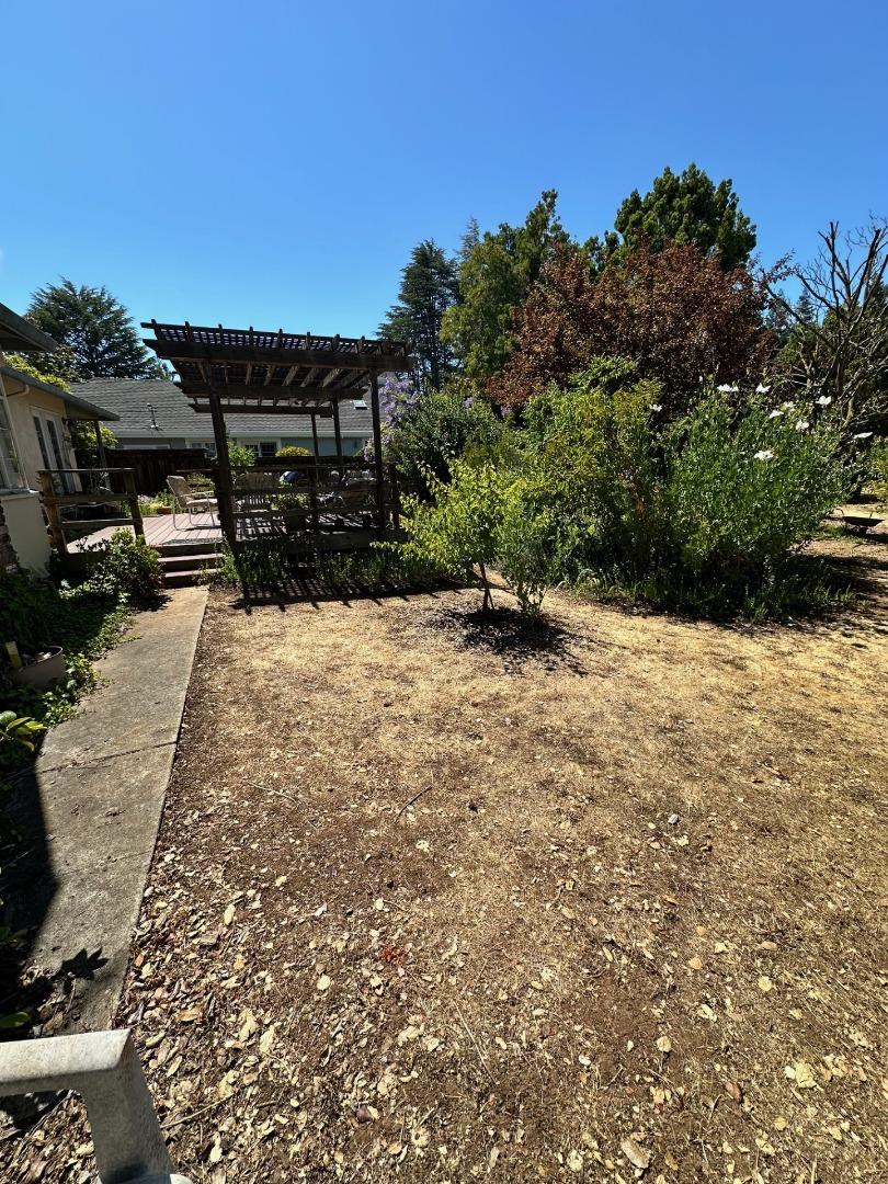 Detail Gallery Image 7 of 15 For 399 Hawthorne Ave, Los Altos,  CA 94022 - 3 Beds | 2/1 Baths